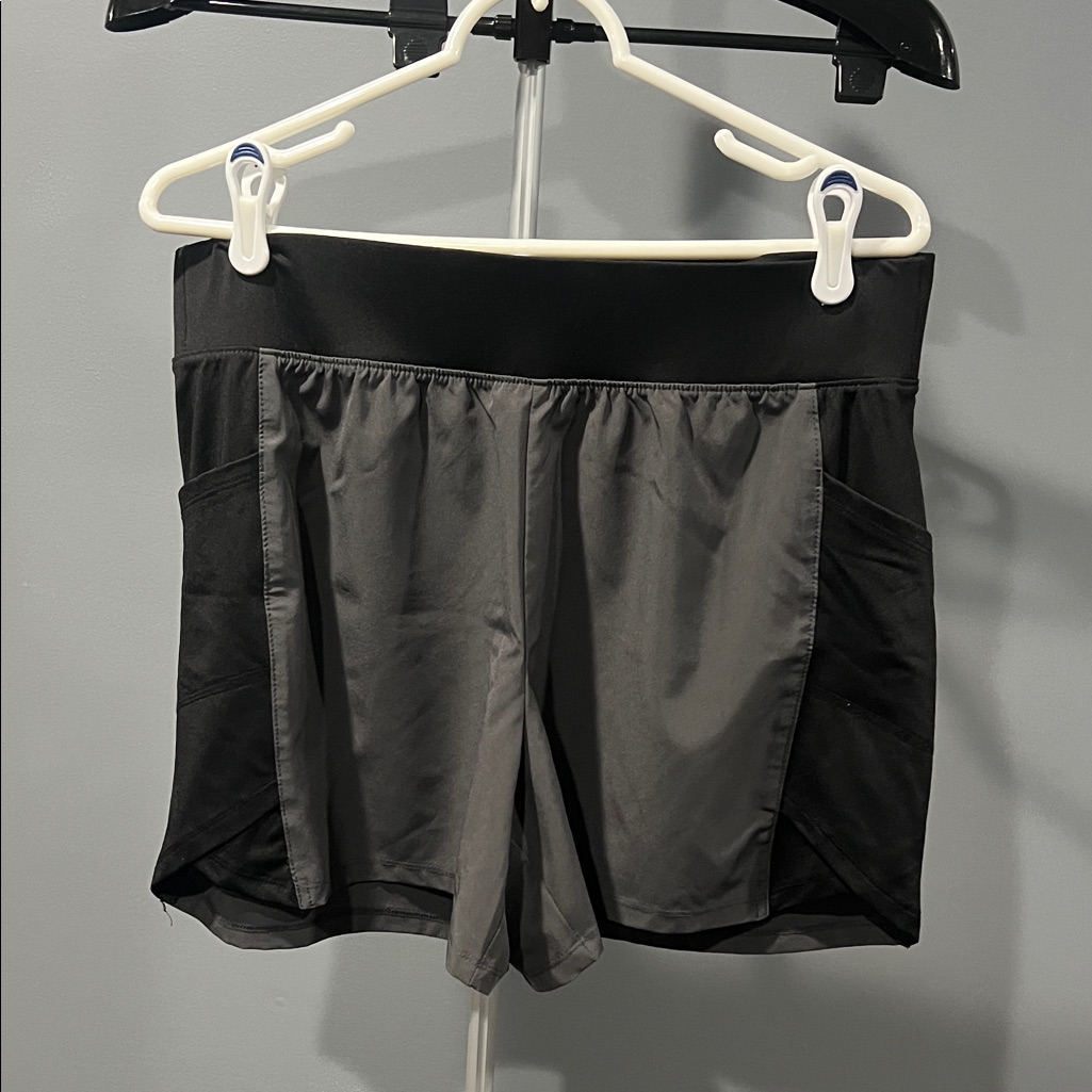 Tek Gear Black And Gray Athletic Shorts * Drytek